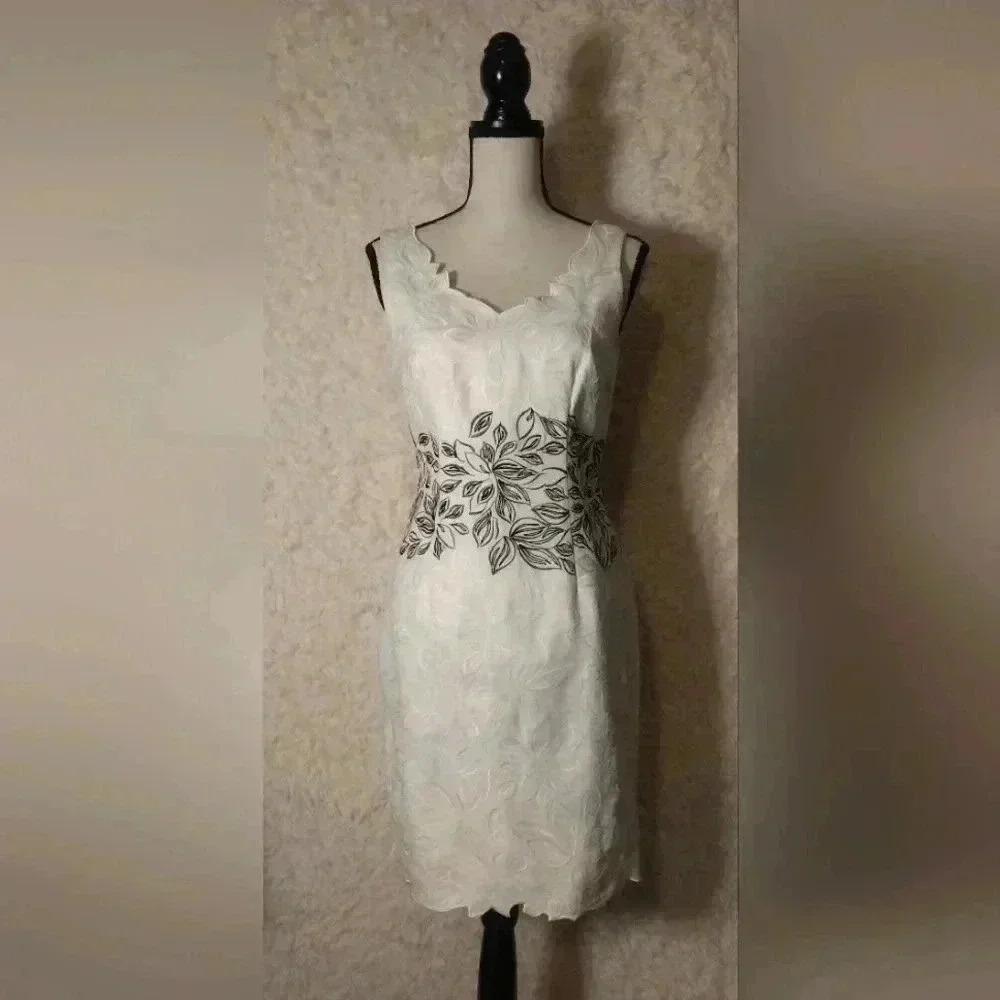 Antonio Melani Aliyah Embroidered Floral Print Cocktail Dress Size 4 Graduation